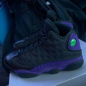 Jordan 13 court purple used very good condition price negotiable